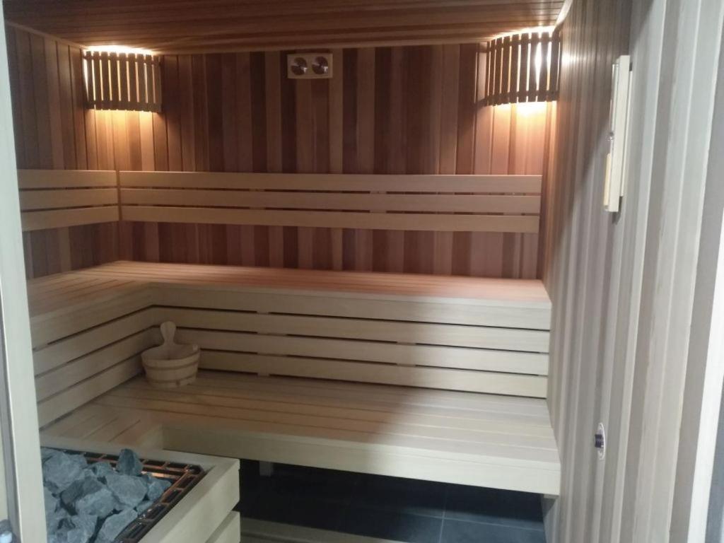 Hotel Sportowy ボルシュティン エクステリア 写真